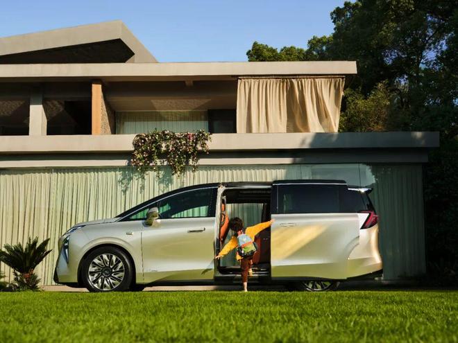 家上市4399万起焕新MPV豪华j9九游会真人第一品牌别克至境世(图12)